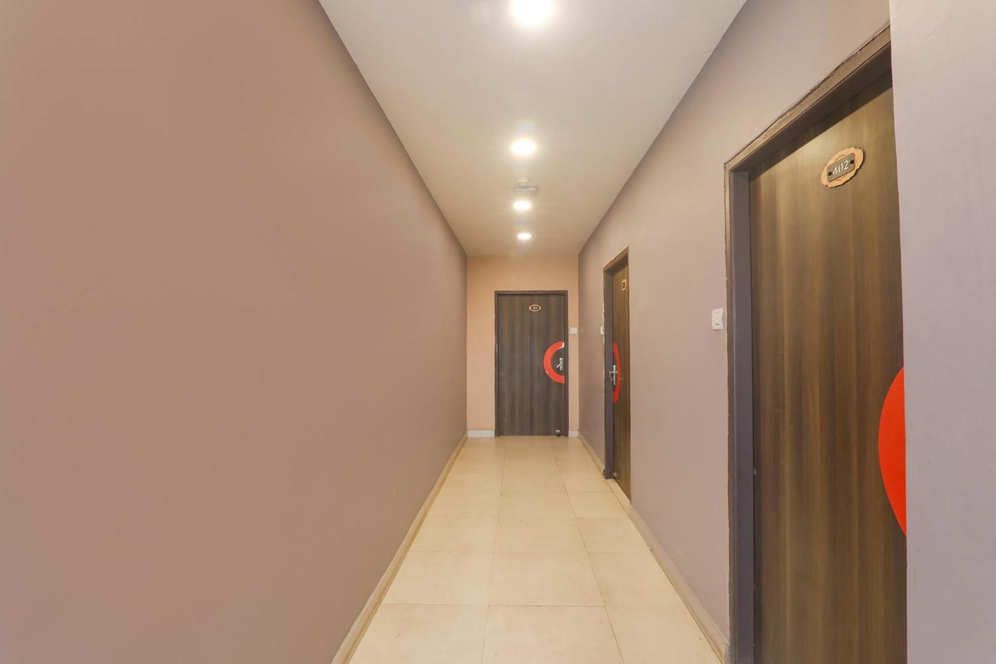 Fabhotel Swarn Banquet Kakarmatha Exterior photo